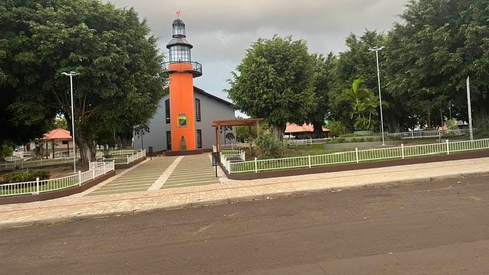 Reformada, Praça Erasmo Cordeiro é reinaugurada e valoriza história e convivência em Ribeirão do Pinhal